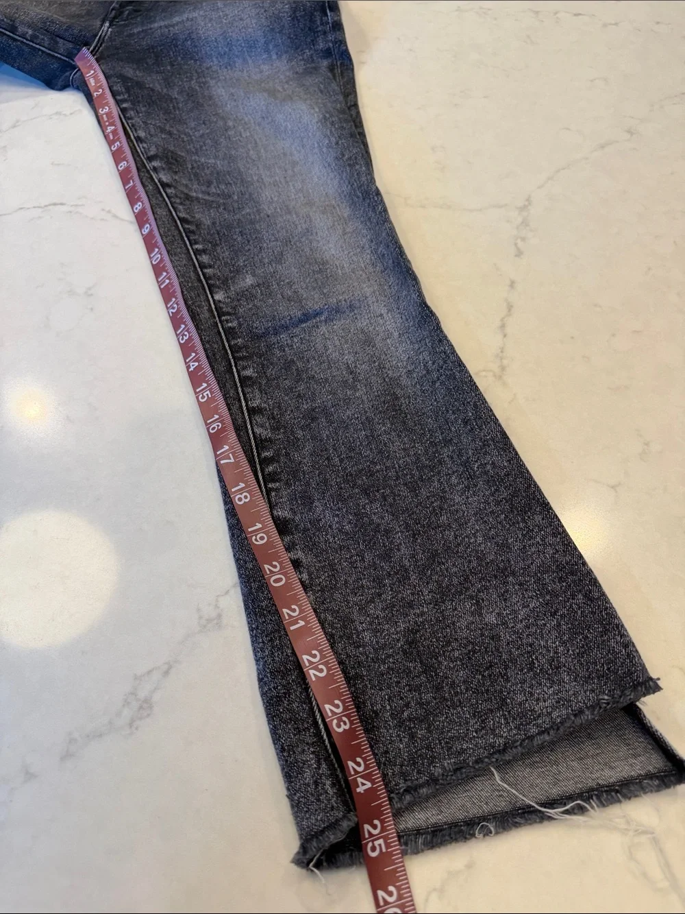 Mother Denim - The Insider Crop Step Fray in Train‎ Stops Size 27